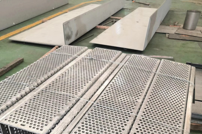 数控折弯加工现场——角度控制是成品率的关键