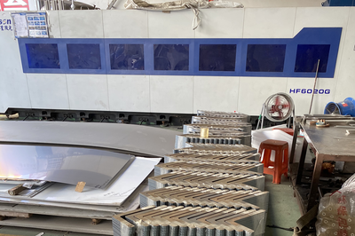 数控折弯加工现场——角度控制是成品率的关键